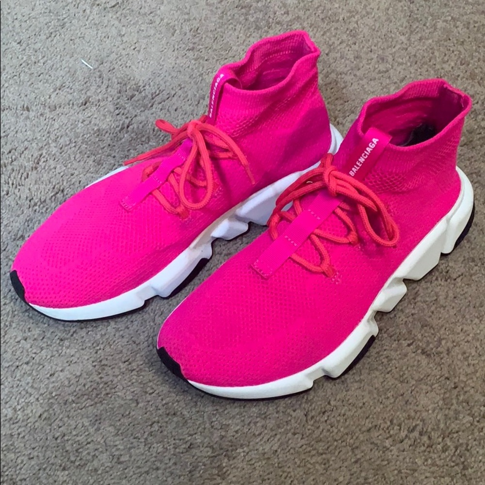 Size 40.Very good condition. Only worn a few times.